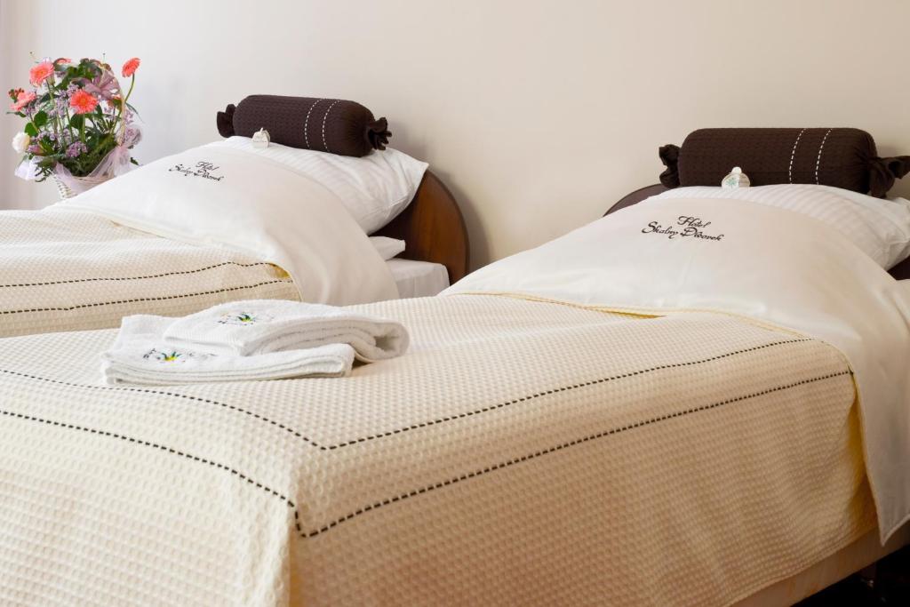 Hotel Skalny Dworek