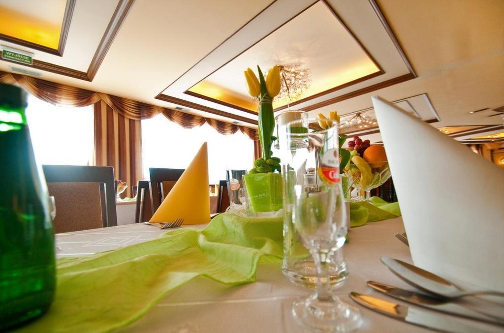 Hotel Skalny Dworek